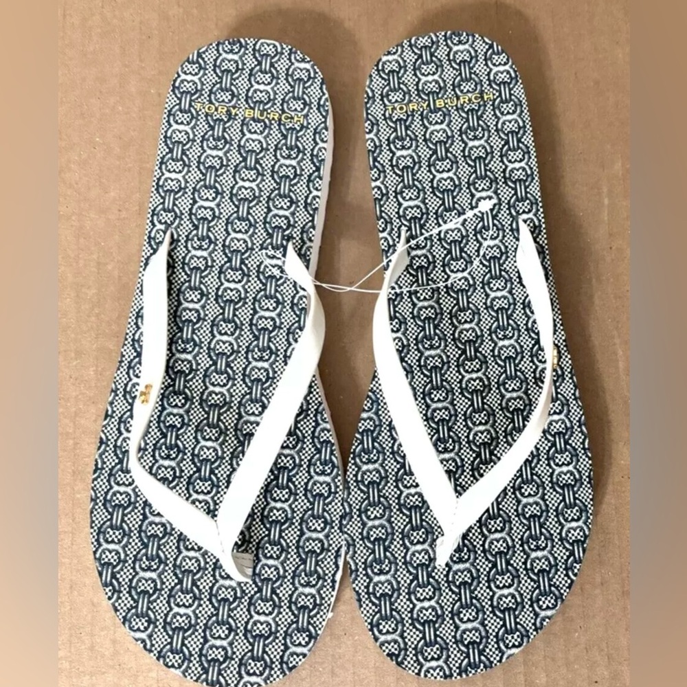 NEW Tory Burch 55674 Ivory/Navy Jacquard Nappa Leather EVA Flip Flops - 7M
